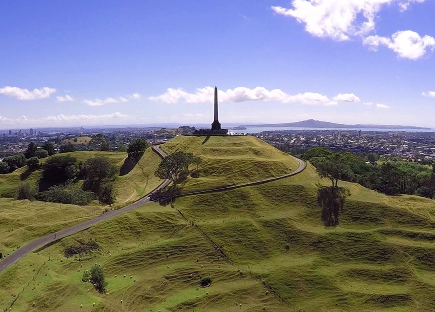 the accommodation is just 5 minutes from One Tree Hill Domain